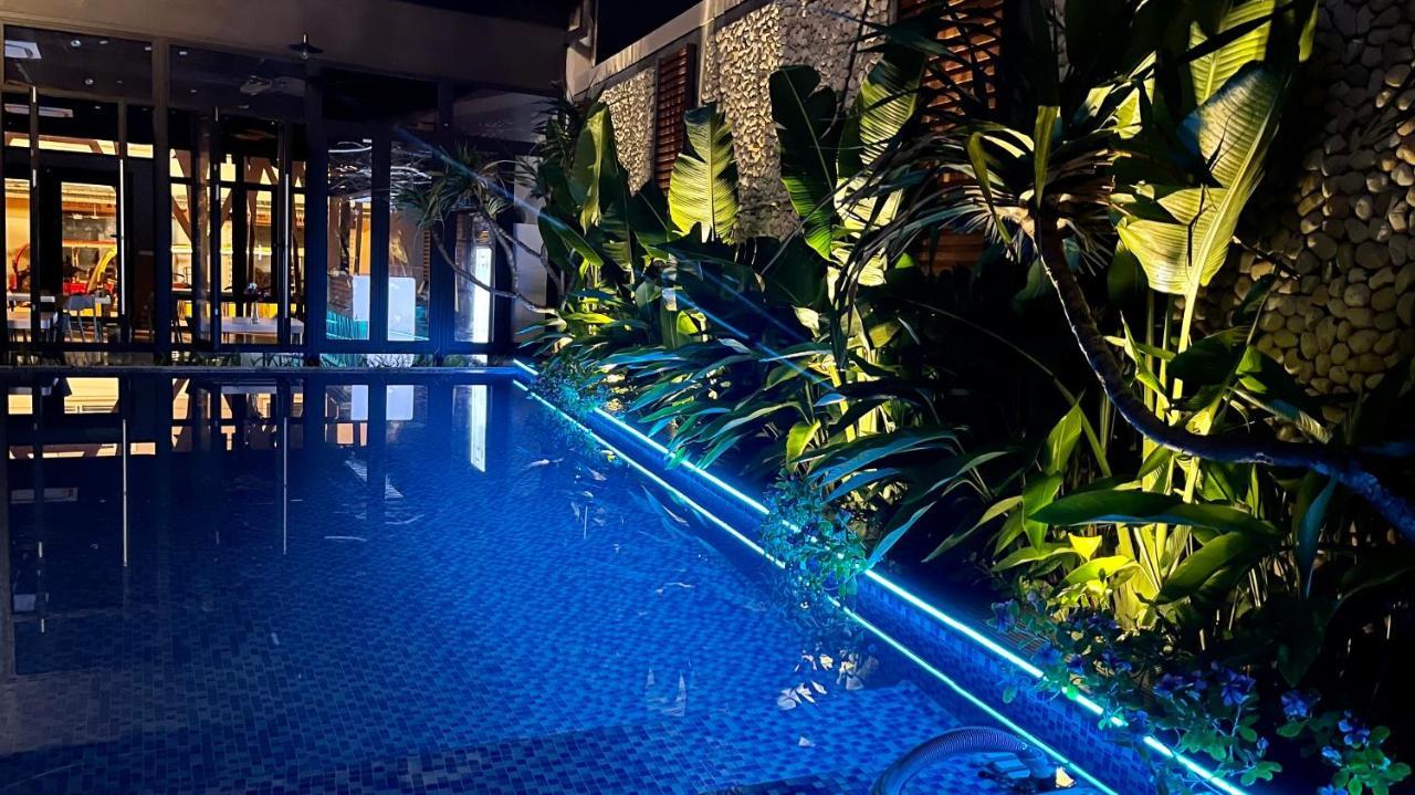 Phoenix Minh Châu Hotel Quảng Ninh Exterior foto